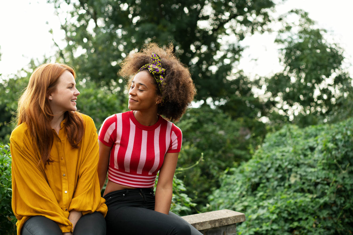 How to help friends find work? What you need to do or not to do